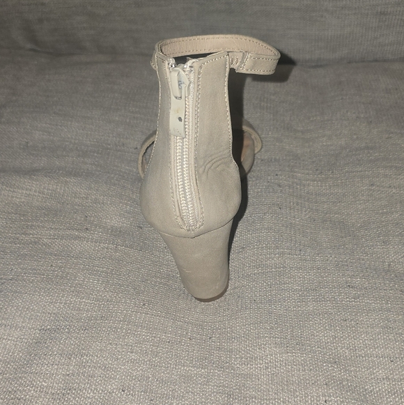 TOP Moda Women's Beige Block Heels - Picture 6 of 7